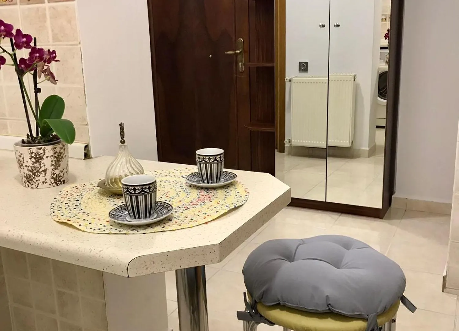 Cozy And Modern Flat Near Bosphorus At Arnavutkoey Apartment Istanbul